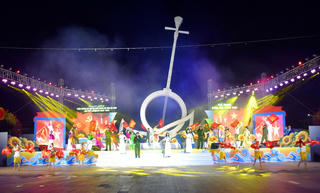 Rực rỡ chương trình nghệ thuật chào mừng thành công Đại hội Đảng bộ tỉnh Cà Mau 