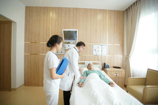 Hiện thực hóa ước mơ “dân tộc khỏe mạnh”: Khơi thông nguồn lực tư nhân