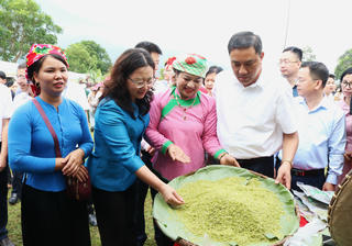 “Hương cốm Hợp Thành” – Khi bản sắc hóa thành thương hiệu