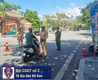 Trong một ngày, 220 tài xế vi phạm nồng độ cồn đã bị công an Hải Phòng xử phạt
