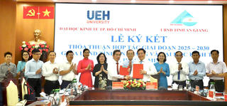 UBND tỉnh An Giang và Đại học Kinh tế TP HCM (UEH) ký kết thỏa thuận hợp tác giai đoạn 2025 - 2030