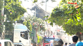 Hà Nội: Cháy lớn tại xưởng sản xuất bao bì ở xã Dương Hòa