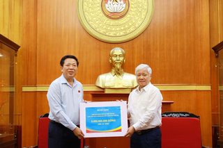 Bộ Xây dựng ủng hộ 5 tỷ đồng hỗ trợ đồng bào bị thiệt hại do bão lũ