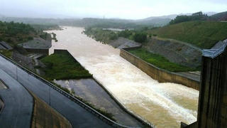 Bộ Công Thương yêu cầu siết chặt an toàn hồ đập, đảm bảo nguồn hàng thiết yếu ứng phó bão số 12