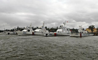 Bộ Tư lệnh Vùng Cảnh sát biển 2 triển khai lực lượng, sẵn sàng ứng phó bão số 12