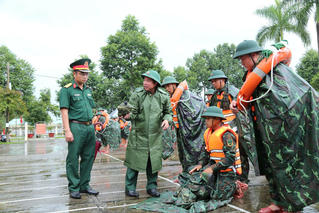 Bão số 12: Lực lượng vũ trang Đà Nẵng trực 100% quân số, sẵn sàng ứng phó 