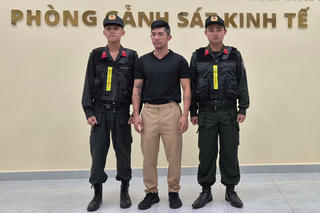 Bắt tạm giam ca sĩ Lương Bằng Quang để điều tra tội 'Đưa hối lộ'