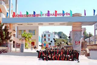 Sáp nhập 2 trường cao đẳng y tế vào 2 trường Đại học