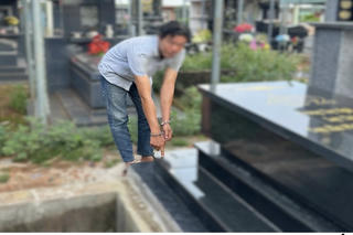 Bắt tạm giam đối tượng đập phá mộ tại Nghĩa trang Núi Đỏ