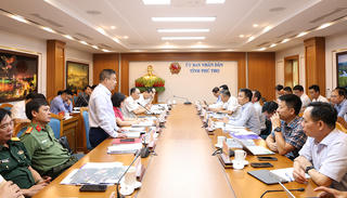 Triển khai các dự án truyền tải điện cấp bách phục vụ nhập khẩu điện từ Lào