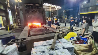 Tiêu huỷ hơn 600kg ngà voi nhập lậu từ châu Phi
