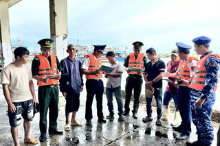 Tuyên truyền phòng, chống IUU cho 300 ngư dân