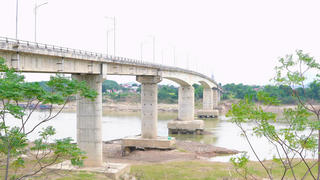 Phú Thọ: Cận cảnh cầu sông Lô sau 10 năm sử dụng