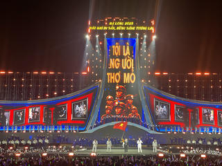 Lắp đặt nhiều màn hình Led phục vụ Nhân dân và  du khách tại Concert Đất Mỏ anh hùng