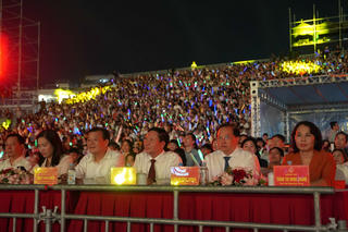  Mãn nhãn đêm nhạc Hào khí Di sản - Bừng sáng tương lai