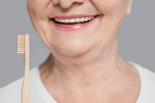 Tốc độ mất răng có thể ảnh hưởng đến tuổi thọ người già
