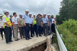 Đánh giá lại địa chất cao tốc La Sơn - Hòa Liên