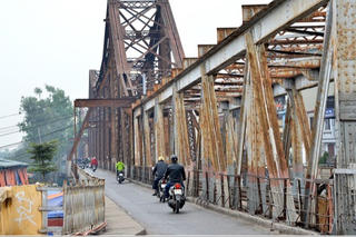 Cấm xe qua cầu Long Biên từ 1/11