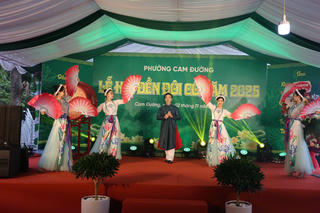 ​Rộn ràng Lễ hội Đền Đôi Cô Cam Đường 2025