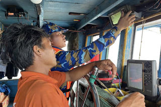 Tuyên truyền chống khai thác IUU cho hơn 500 lượt ngư dân