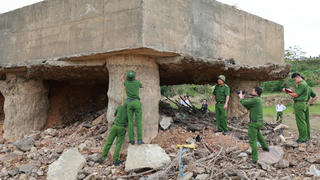 Công an Phú Thọ vào cuộc vụ cầu sông Lô hư hỏng