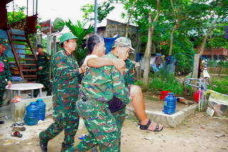 Quảng Ngãi khẩn trương sơ tán hàng nghìn dân ven biển, ứng phó bão Kalmaegi