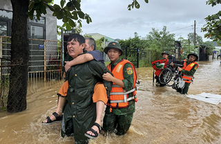 Trước 15h hôm nay phải hoàn thành sơ tán dân cư tại khu vực có nguy cơ sạt lở, lũ quét