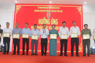 TP Cần Thơ hưởng ứng Ngày Pháp luật Việt Nam 9/11