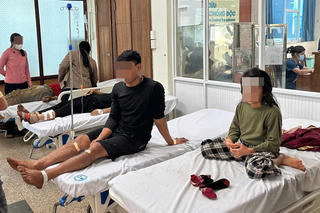 Gia đình 6 người ở Gia Lai bị tai nạn khi đi hái cà phê được cấp cứu kịp thời