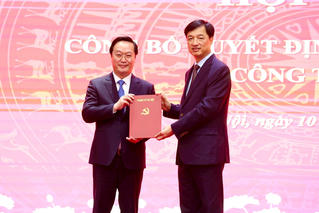 Bí thư Tỉnh uỷ Nghệ An Nguyễn Đức Trung giữ chức Phó bí thư Thành ủy Hà Nội