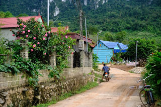 Giảm nghèo đa chiều từ góc nhìn phát triển hạ tầng giao thông