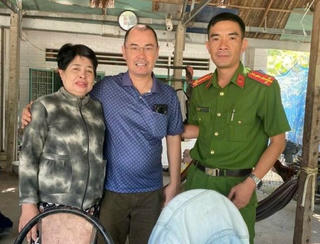 Điểm tin Pháp luật 12/11: Công an phường hỗ trợ người Pháp gốc Việt tìm người thân sau 13 năm mất liên lạc