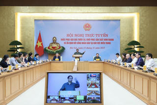 Thủ tướng Chính phủ: “Lũ rút đến đâu, khôi phục đến đó”