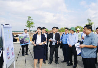 Phó Thủ tướng Nguyễn Chí Dũng kiểm tra các dự án trọng điểm tại Quảng Trị