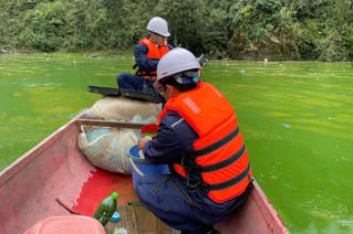 Hồ Séo Mý Tỷ: Lào Cai tiến hành lấy mẫu nước tại 4 điểm