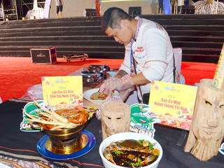 Quảng diễn món ngon từ cua Cà Mau