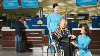 Ưu đãi cho người cao tuổi khi đi máy bay