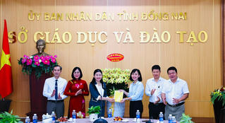 Lãnh đạo tỉnh Đồng Nai thăm, chúc mừng ngành Giáo dục nhân kỷ niệm 43 năm Ngày Nhà giáo Việt Nam