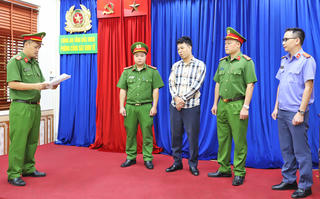 Khởi tố vụ án lừa đảo chiếm đoạt gần 130 tỷ đồng tại Công ty Hiền Khiêm