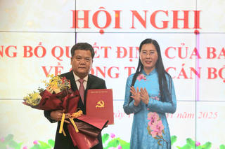 Công bố quyết định của Ban Bí thư về công tác cán bộ tại Khánh Hòa