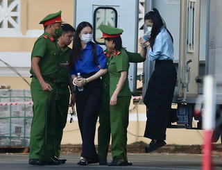 Điểm tin Pháp luật 19/11: Hoa hậu Nguyễn Thúc Thùy Tiên, Quang Linh Vlogs, Hằng Du Mục hầu tòa 