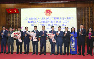 Ông Lê Văn Lương giữ chức Chủ tịch UBND tỉnh Điện Biên