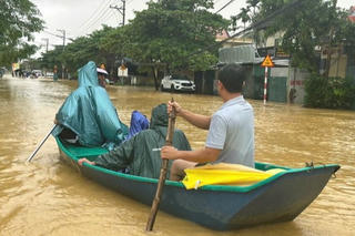 Lũ trên các sông ở Nam Trung Bộ vượt mức lịch sử, dự báo sắp tới mưa sẽ giảm