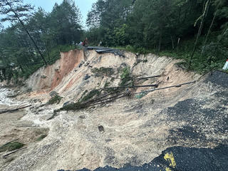 Sau đèo Prenn, Lâm Đồng tiếp tục đóng đèo Mimosa do sạt lở