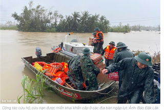Thủ tướng: Khẩn trương tiếp cận vùng lũ, tuyệt đối không để dân bị cô lập