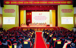 300 đại biểu tham dự Đại hội đại biểu Mặt trận Tổ quốc Việt Nam tỉnh Nghệ An