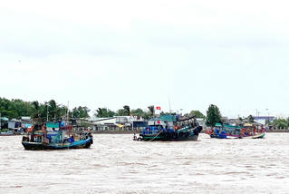 Cứu được 17  ngư dân gặp nạn trên biển Cà Mau 