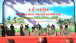 Đặc sắc lễ hội "Hương Trà trên mây"