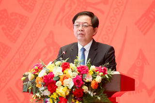 Chính phủ xác định xây dựng và hoàn thiện thể chế, pháp luật là ưu tiên hàng đầu 