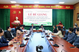 Bế giảng lớp bồi dưỡng cập nhật kiến thức, kỹ năng đối với lãnh đạo, quản lý